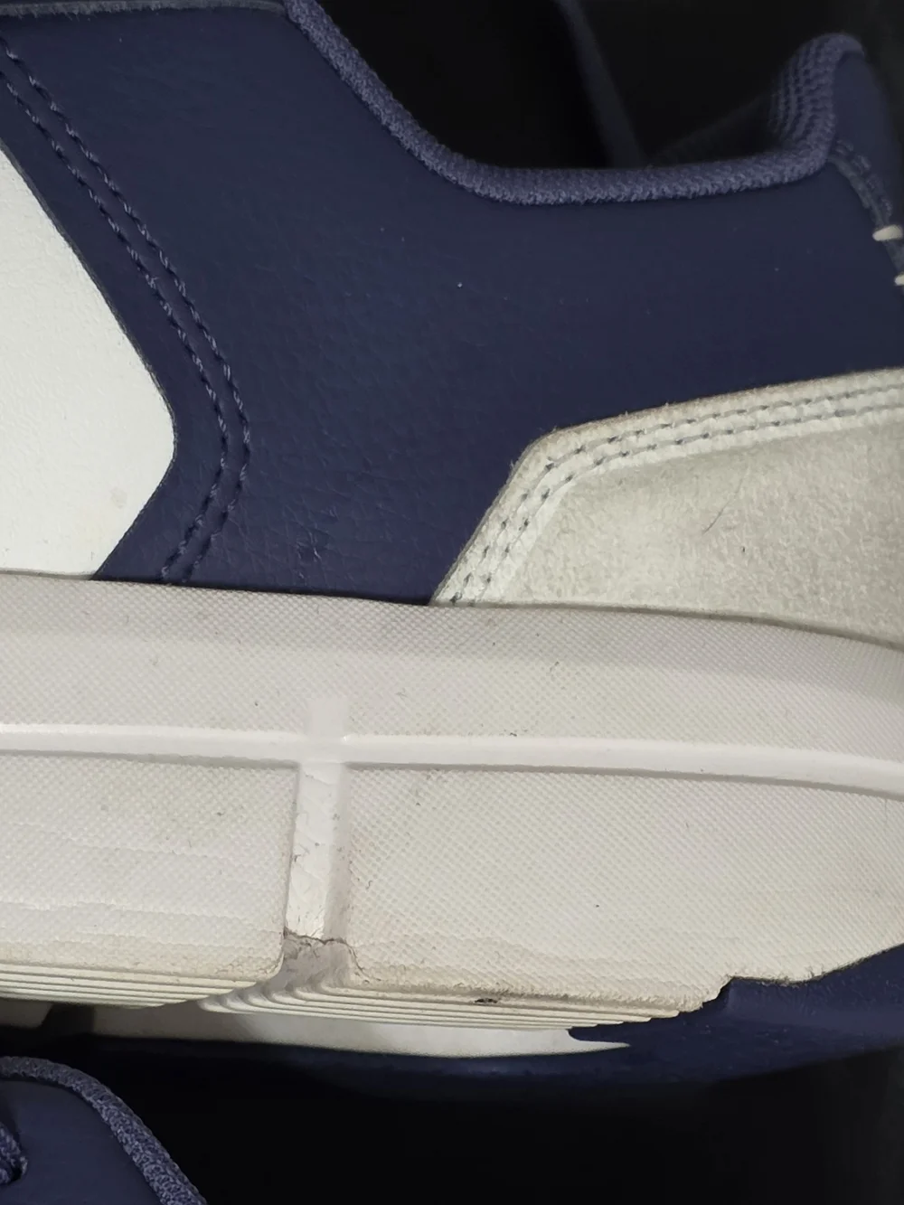 On Cloud The Roger Clubhouse Casual Shoes White / Acai Blue Sz 12 3MF10541534